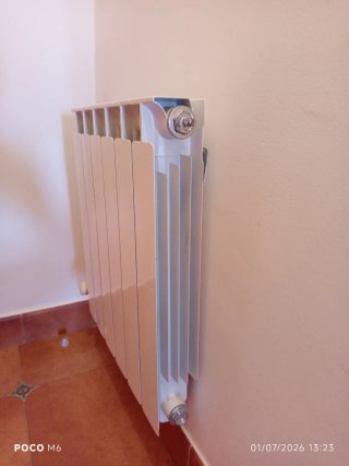 OFORTAAA 5 Radiadores Agua Metal Blancos