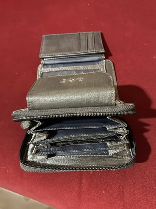 Cartera monedero gris