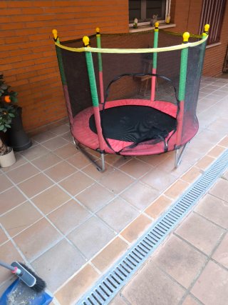 Cama elástica infantil con red de seguridad