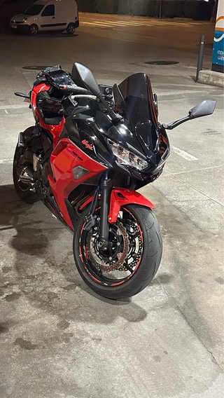 Kawasaki Ninja 650 40 Aniversario 2024