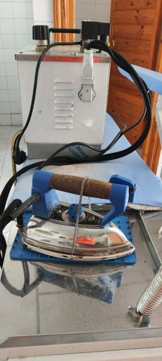 Plancha de vapor industrial Comel Pratika