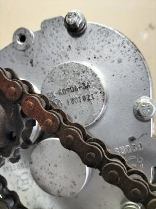 Motor eléctrico con módulo y eje