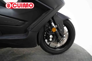 YAMAHA TMAX 560