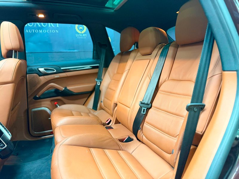Porsche Cayenne 2016, foto 28