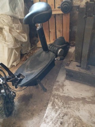 Moto tipo patinete (No funciona)