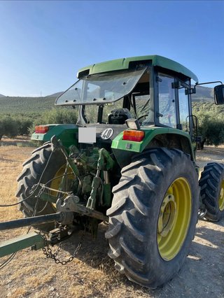 Tractor John Deere 6200 + lote de aperos
