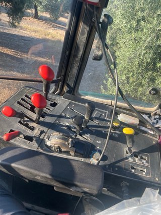 Tractor John Deere 6200 + lote de aperos