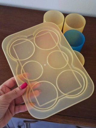 Set 6 bicchieri plastica con vassoio coordinato