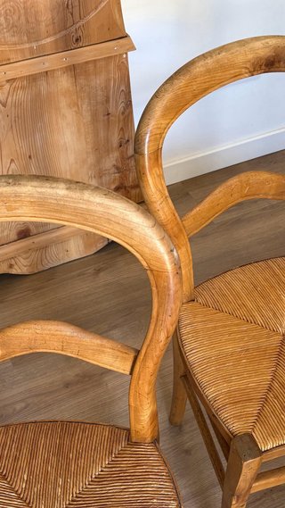 Sillas antiguas encordadas