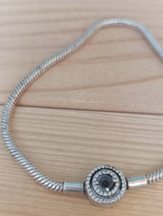 Pulsera Pandora Moments Cierre Halo Plata