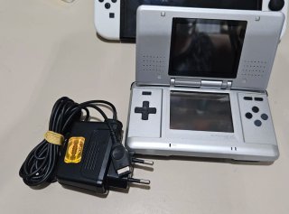 Nintendo DS Fat Plata con Cargador