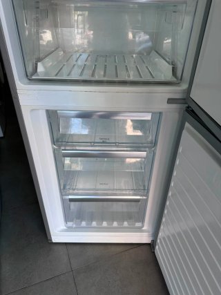 Nevera combi Electrolux con garantia transport