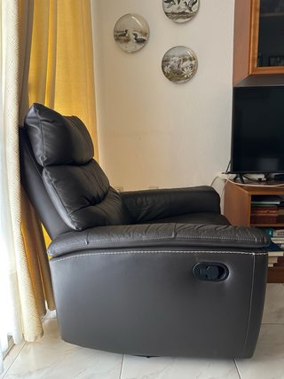 Sofá de piel negro ajustable