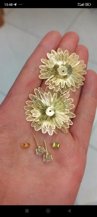 Orecchini filigrana dorata con strass