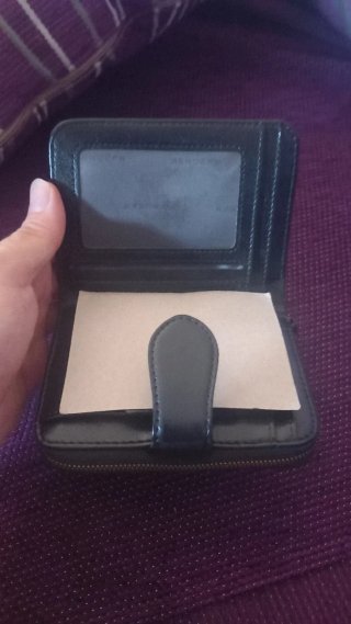 Monedero negro