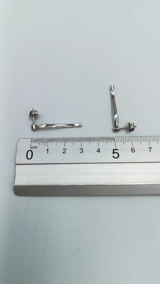 Pendientes oro blanco de 18kt.