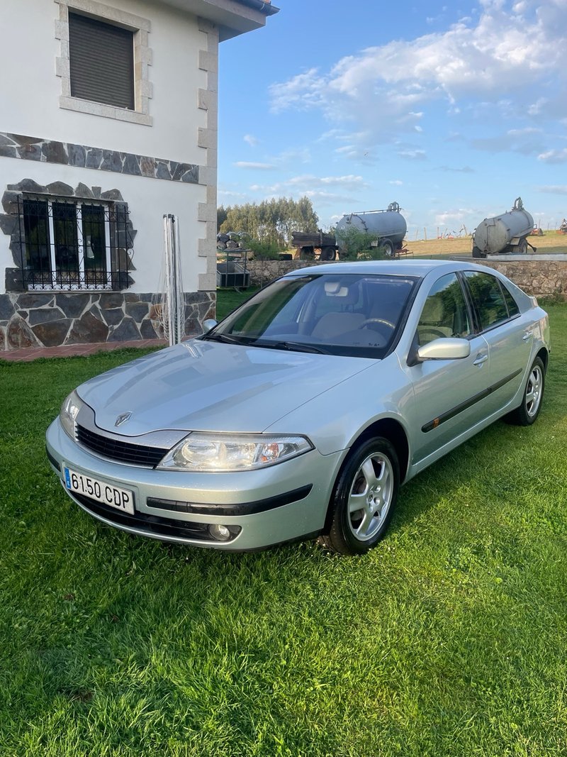 Renault Laguna 2 - foto 1