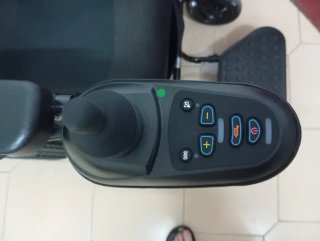 Silla de ruedas eléctrica nueva