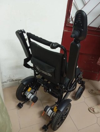 Silla de ruedas eléctrica nueva
