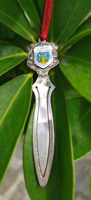 Marcapáginas de plata