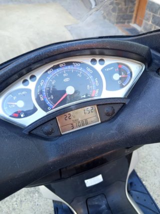 Yamaha Xmax 250 Scooter - Muy Buen Estado
