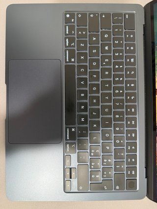 MacBook Air M3 grigio