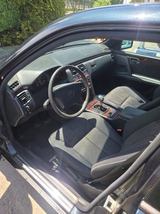 Mercedes-Benz E230 1995