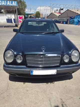 Mercedes-Benz E230 1995