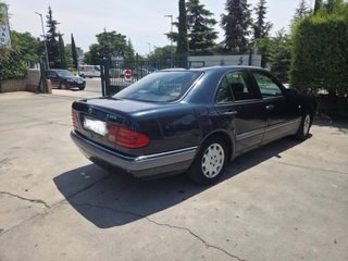Mercedes-Benz E230 1995