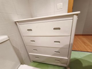Cambiador bebé con bañera y cajones