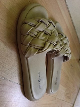 URGE Chanclas/Sandalias Beige