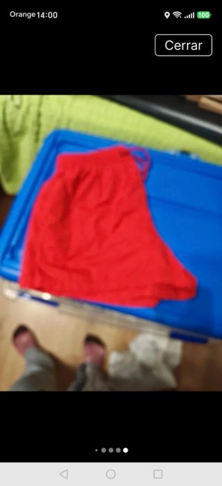 Bañador chico rojo