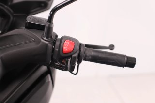 YAMAHA X-MAX 300 2023