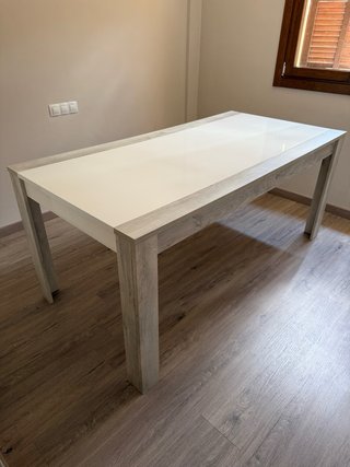 Mesa de comedor moderna madera