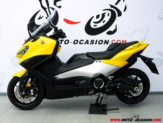 YAMAHA T-MAX 560 -APTA A2-