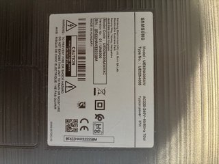 TV Samsung 32” + Fire TV Stick + soporte pared