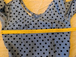 Traje de flamenca azul canastero con lunares negro