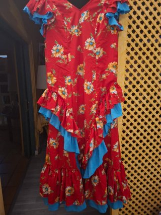 Traje de flamenca rojo con volantes