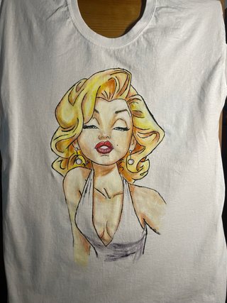 Camisetas Pintadas a Mano.