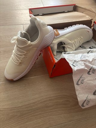 Zapatillas Nike Free Metcon 6 Beige/Oro Talla 41