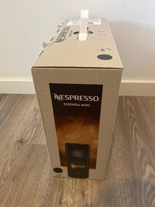 Cafetera Nespresso Essenza Mini Negra