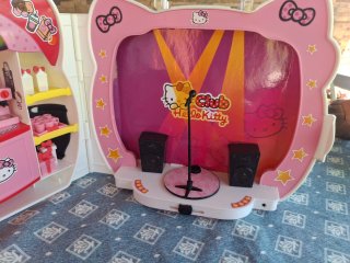 Café Karaoke Hello Kitty