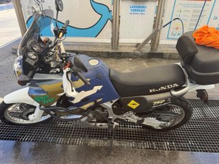 Honda Africa Twin 750 Adventure muy cuidada