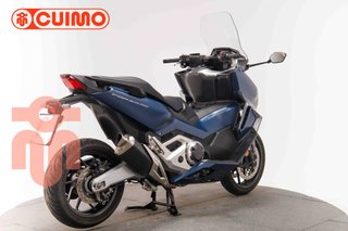 HONDA FORZA 750