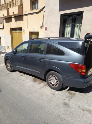 SsangYong Rodius 2012