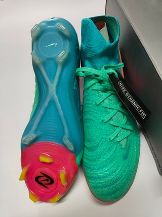 Nike Phantom Luna 2 Elite FG LV8