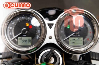 TRIUMPH BONNEVILLE T100