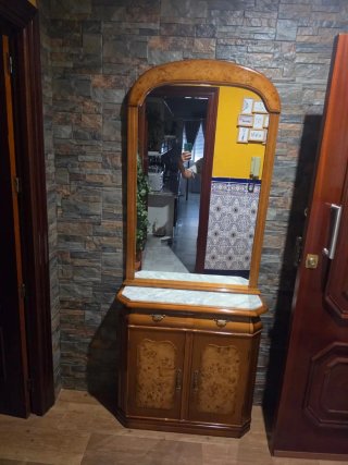 Entradita de madera con espejo