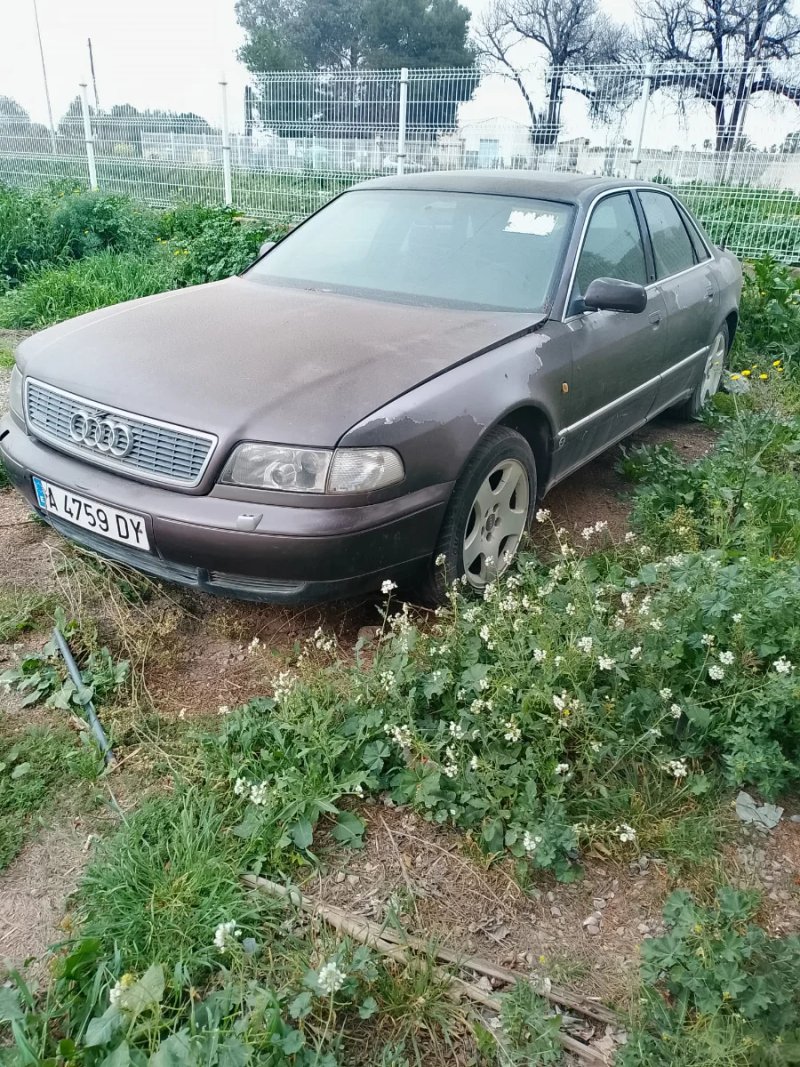 Audi A8 1995 cuatro - foto 1