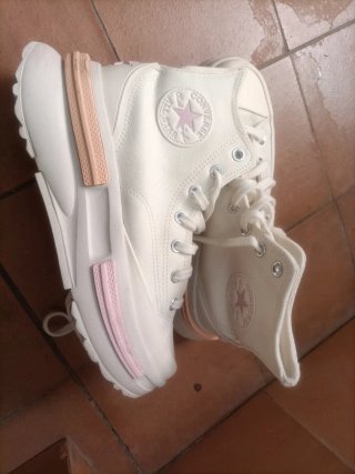 Zapatillas Converse Blancas y Rosas